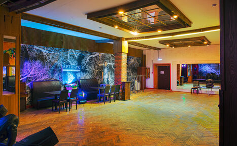 Арендовать Лофт со сценой 