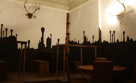 Арендовать Небольшая уютная площадка с кальянами