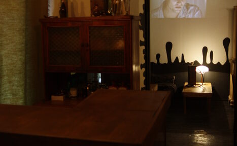 Арендовать Небольшая уютная площадка с кальянами