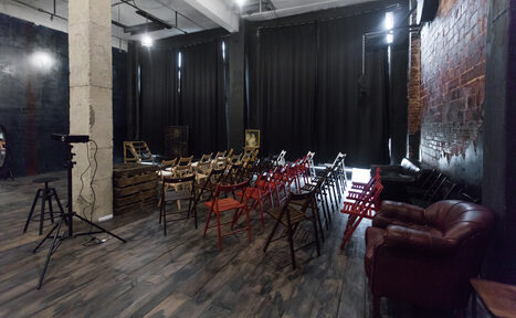 Арендовать Obscur Studio Лофт с витражными окнами