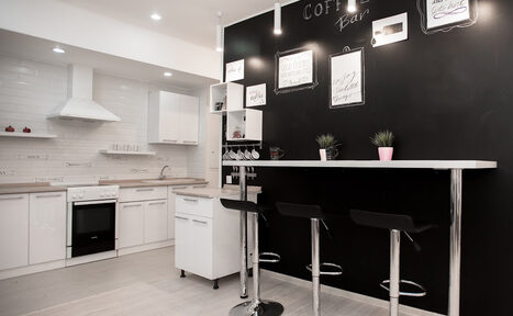 Арендовать Арт-лофт Окошки. Лофт-квартира с кухней