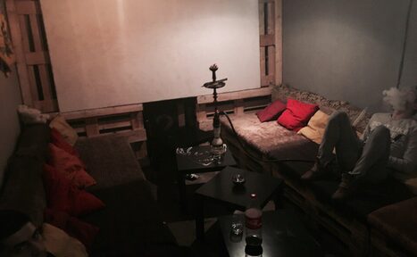 Арендовать Oh, my deer! Кинозал в кальянном клубе