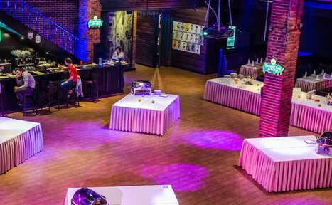 Арендовать Ресторан Арена Олимп Арт-пространство с высокими потолками