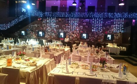 Арендовать Ресторан Арена Олимп Арт-пространство с высокими потолками