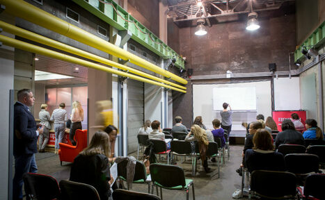 Арендовать Тренинг-зал с оборудованием на 100 человек