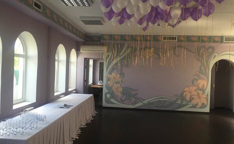 Арендовать Кремль в Измайлово Банкетный зал в нежных тонах с росписью