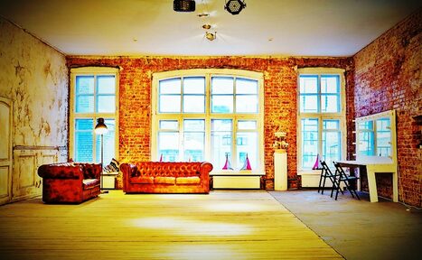 Арендовать Лофт Фарфор. Лофт в здании 18 века