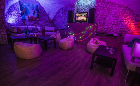 Арендовать Наш Лофт Зал с кирпичными сводами в центре