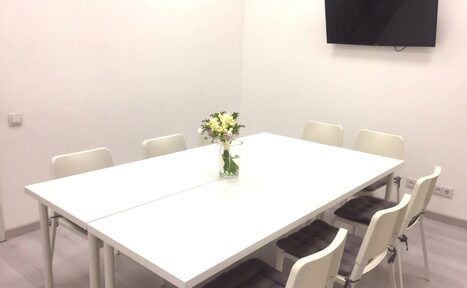 Арендовать Art in Style Зал для мастер-классов с зеркалами