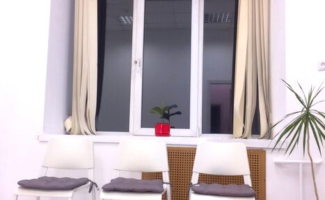 Арендовать Art in Style Зал для мастер-классов с зеркалами