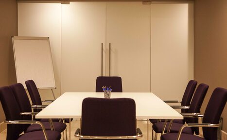 Арендовать Переговорная комната на 8 человек
