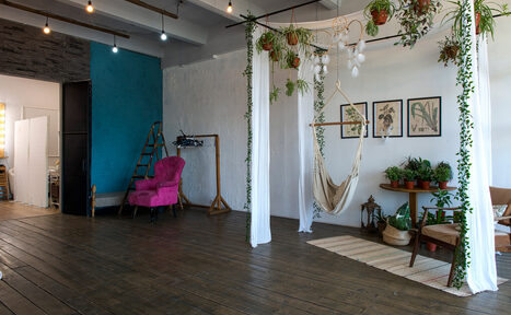 Арендовать Studio 33/13. Фотостудия для праздников