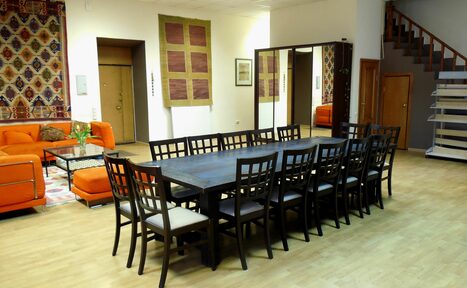 Арендовать Studio 786 Зал с большим столом