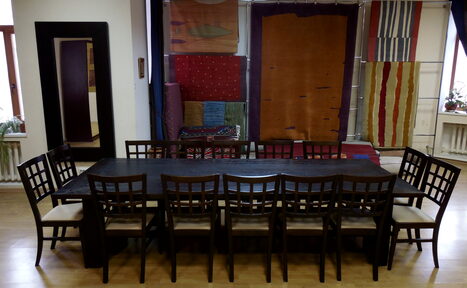 Арендовать Studio 786 Зал с большим столом