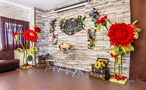 Арендовать Яркое пространство для отдыха и вечеринок