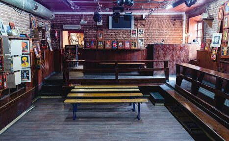 Арендовать Лофт со сценой для концертов и вечеринок