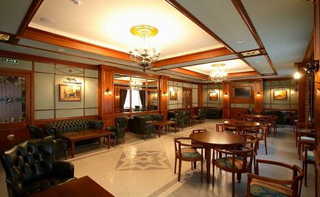 Арендовать Lancaster Court Hotel