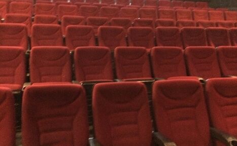 Арендовать Атмосфера Кинозал с большим экраном