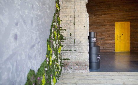 Арендовать StBrown Яркий лофт с гримерной зоной