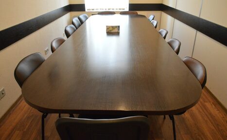 Арендовать Переговорная с проектором