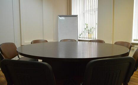 Арендовать Переговорная комната 