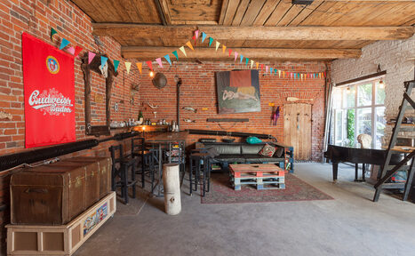 Арендовать Гараж в стиле Лофт на Садовом