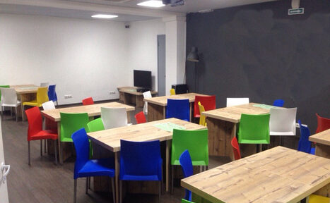 Арендовать Кафе Бабочки Лекторий с плазмой и проектором