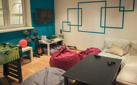 Арендовать Антикафе "Коперник"  Комната кафе с настольным футболом