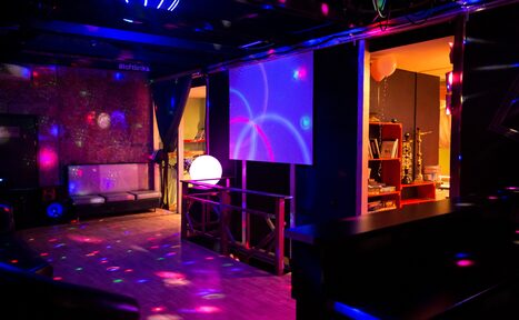 Арендовать Лофт Лирика. Для вечеринок с камином. Lirika