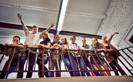 Арендовать Студия Апельсин Круглосуточный "шумный" лофт