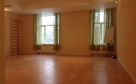 Арендовать Зал для йоги, тренингов