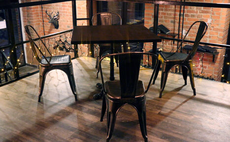 Арендовать The Loft Club Арт-лофт: кирпич, кожаные пуфы