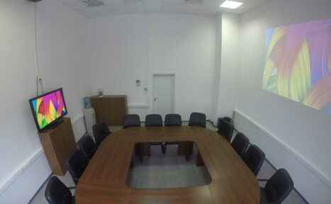 Арендовать Зал для совещаний с оборудованием