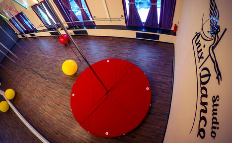 Арендовать Anix dance