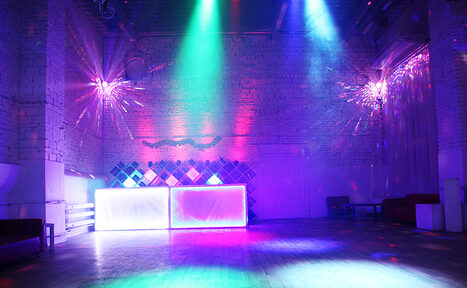 Арендовать Лофт Моя Студия с включенным фуршетом