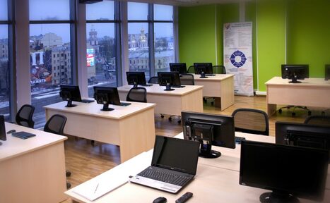 Арендовать Петербургский Демоцентр Класс в почасовую аренду