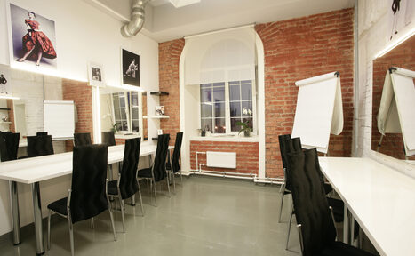 Арендовать Storlet Car Кирпичный лофт в креативном пространстве