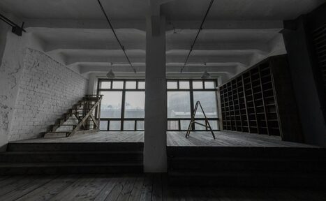 Арендовать Wood Studios Фактурный лофт на Электрозаводской