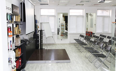 Арендовать JOICO Зал в бизнес-центре на пару часов