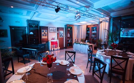 Арендовать Дом на Патриарших Дизайнерское помещение в стиле классицизм