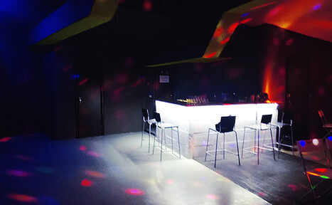 Арендовать Лофт со звуком и светом для вечеринки
