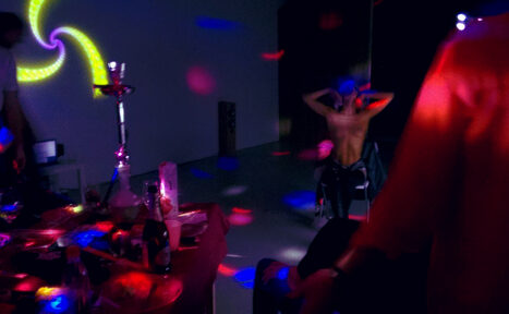 Арендовать Лофт со звуком и светом для вечеринки