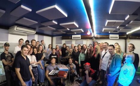 Арендовать Лофт Дом у моря Арт-площадка со сценой 