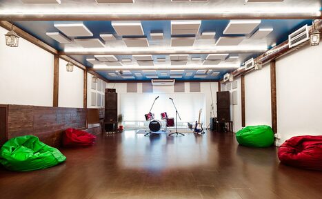 Арендовать Лофт Дом у моря Арт-площадка со сценой 