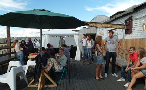 Арендовать Ляг поспи я доделаю