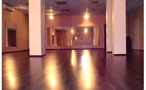 Арендовать M-Dance