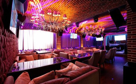 Арендовать Republic Hall Караоке зона с vip-залом