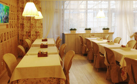 Арендовать Red Stars Hotel Банкетный зал с летней верандой