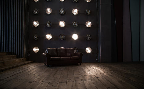 Арендовать Wood Studios Лофт с декорациями на Электрозаводской