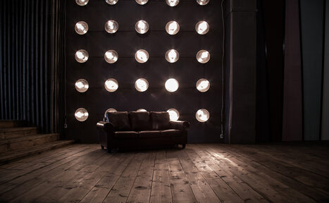 Арендовать Wood Studios Лофт с декорациями на Электрозаводской